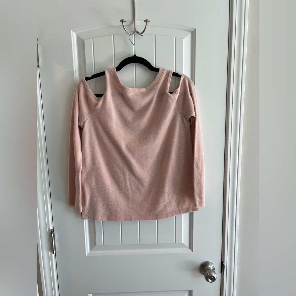 Women’s Everly Cold Shoulder Sweater in Medium